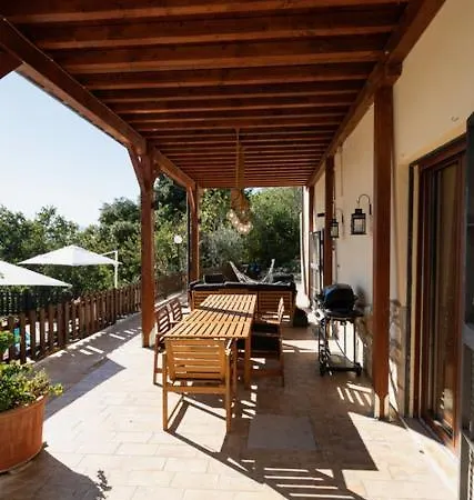בית נופש Casa Foelas The Garden Casoli (Abruzzo)